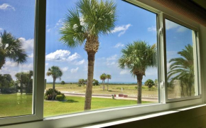 Tropic Terrace #29 - Beachfront Rental apts
